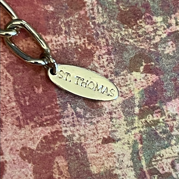 Striking St. Thomas Multistrand choker with moving gold tone crescent tube beads - Picture 7 of 7